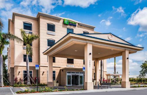 Boynton Beach Hotel | Holiday Inn Express & Suites Boynton Beach West by IHG