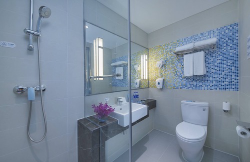 Jinshui District Hotel | Holiday Inn Express Zhengzhou Longzi Lake by IHG