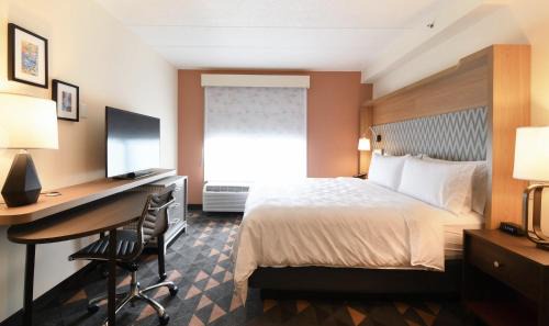 Fredericksburg Hotel | Holiday Inn Fredericksburg - Conference Center by IHG