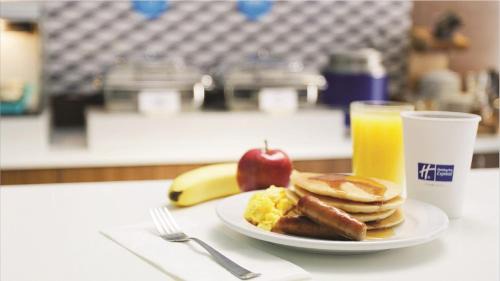 Northlake Hotel | Holiday Inn Hotel Atlanta-Northlake, a Full Service Hotel