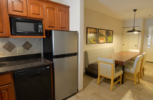 Lakeville Hotel | Holiday Inn Hotel & Suites Minneapolis - Lakeville by IHG