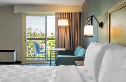Inner Harbour Hotel | Holiday Inn Kingston Waterfront by IHG