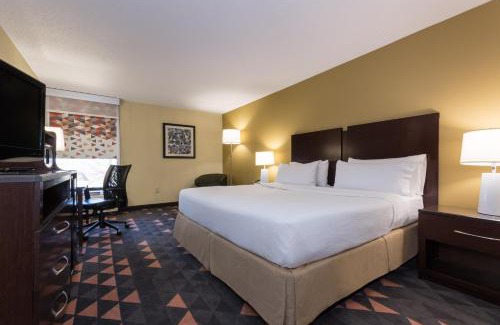 Lumberton Hotel | Holiday Inn Lumberton by IHG