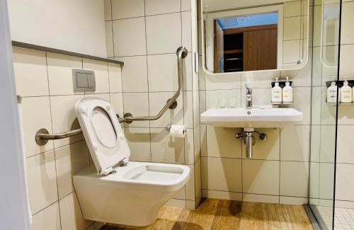 Cathedral Hill Hotel | Holiday Inn - Lusaka by IHG