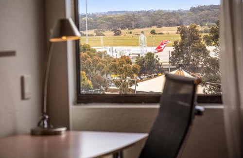 Melbourne Airport Hotel | Holiday Inn Melbourne Airport by IHG