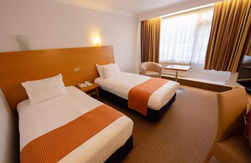 Newport Hotel | Holiday Inn Newport by IHG