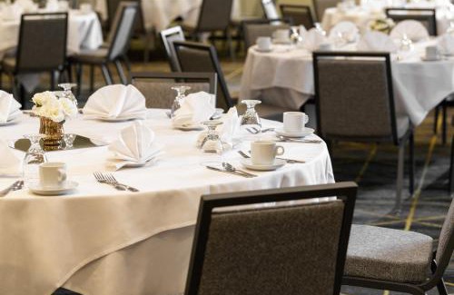 Oakland Hotel | Holiday Inn Oakland Airport by IHG