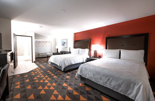 Oceanside Hotel | Holiday Inn Oceanside Camp Pendleton Area by IHG
