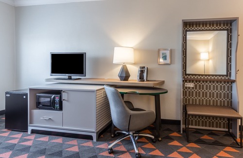 Swedesboro Hotel | Holiday Inn Philadelphia South - Swedesboro by IHG