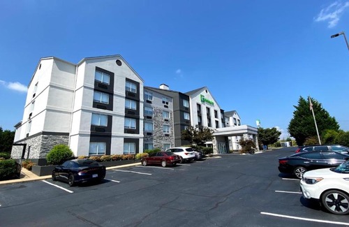 Arcadia Hotel | Holiday Inn Spartanburg Northwest