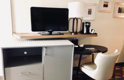 Pittsfield Hotel | Holiday Inn & Suites Pittsfield-Berkshires by IHG