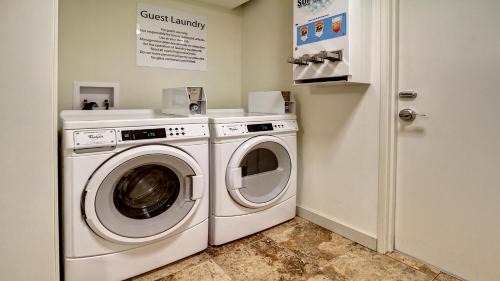 Tupelo Hotel | Holiday Inn & Suites Tupelo North by IHG