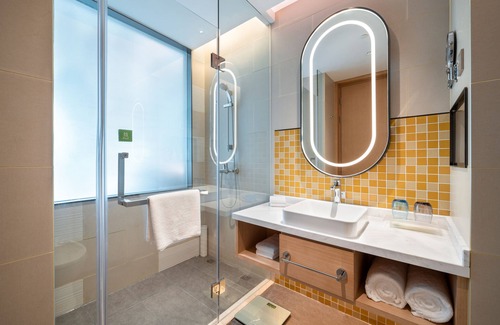 Bijiang District Hotel | Holiday Inn Tongren Wanshan by IHG