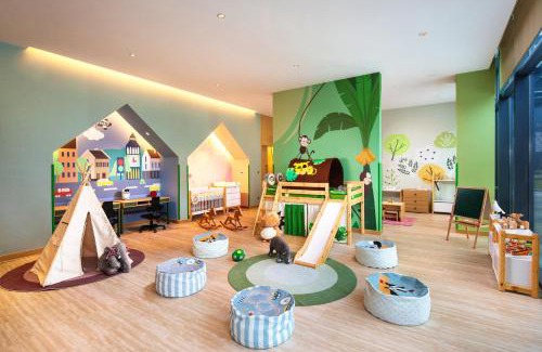 Bin Hu District Hotel | Holiday Inn Wuxi Taihu New City by IHG