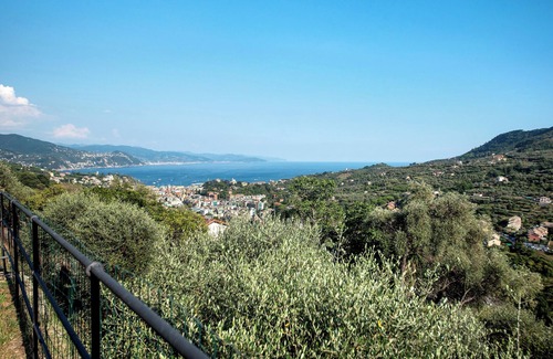 San Lorenzo della Costa House | Holiday Home 'Ginelà' with Sea View, Wi-Fi and Air Conditioning