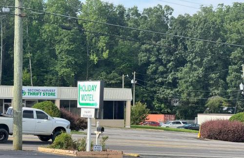 Cleveland Hotel | Holiday Motel by Belvilla Cleveland, TN