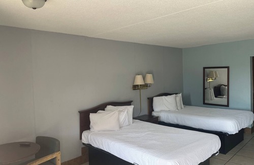 Whiteville Hotel | Holiday Motel