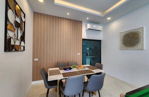 Bang Saen Ville House | Holiday Pool Villa Bangsean Chonburi - 3 Bedrooms Villas up to 10 people