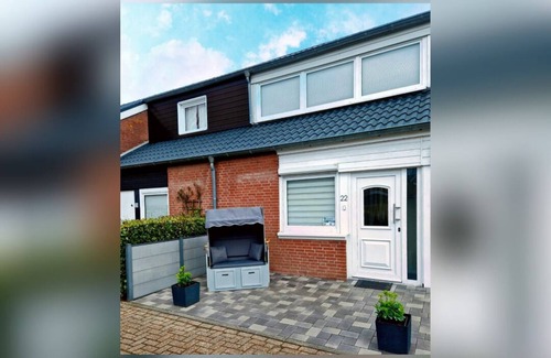Bruinisse House | Holiday Rental Apartment Holland Aquadelta Bruinisse North Sea