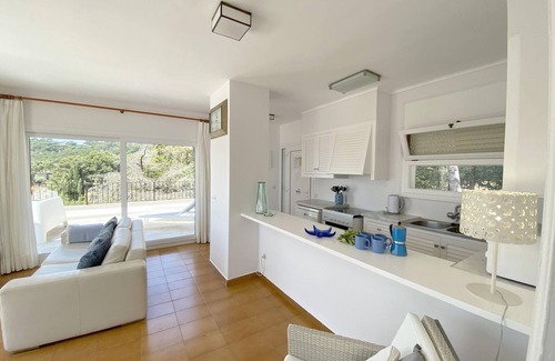 Aiguablava Apartment | Holiday rental apartment with swimming pool in Begur, Aiguablava