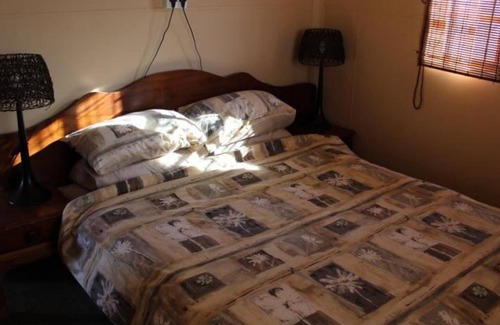 Hartbeespoort Ski Chalet | Holiday Rental Hartbeespoort