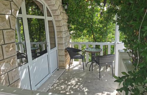 Cove Tri Zala (Zrnovo) House | Holiday Resort Balota