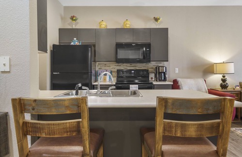 Branson Condo | Holiday Ridge Escape | Holiday Hills Branson | Golf Resort | Outdoor pools