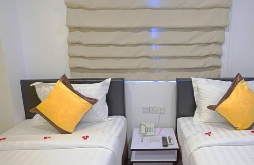 Chinatown Hotel | Holiday Season Motel