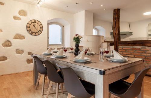 Blaubeuren Apartment | Holiday&Stay Apartment Big Blue Beamer 10 Personen