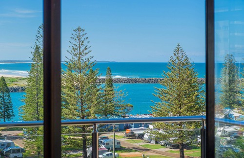 Port Macquarie Apartment | Holiday unit in town with pool and ocean views