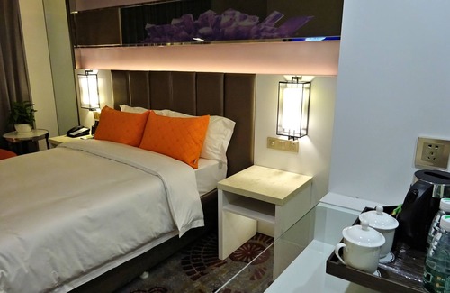 Jiading Hotel | Holiday Villa Hotel & Residence