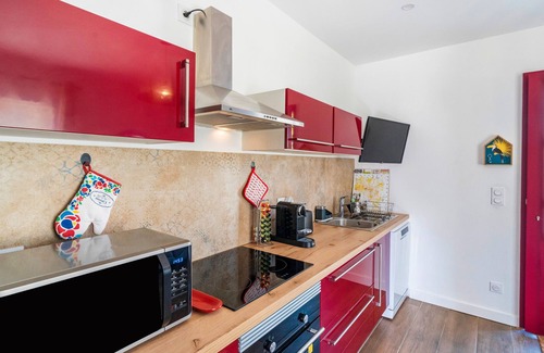 Saint-Pee-sur-Nivelle Apartment | Holidays at the Lake in a Duplex 3 with Mountain View, Private Garden and Balcony