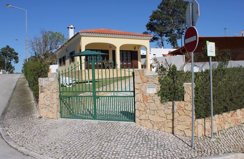 Lagoa de Albufeira Cottage | holidays in walking distance to the beach (1 km)