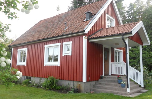 Kristinehamn House | Holidays surrounded between forest and pastures - 500 meters from Lake Vänern