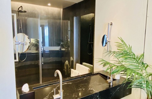 Philipsburg Hotel | Holland House Beach Hotel