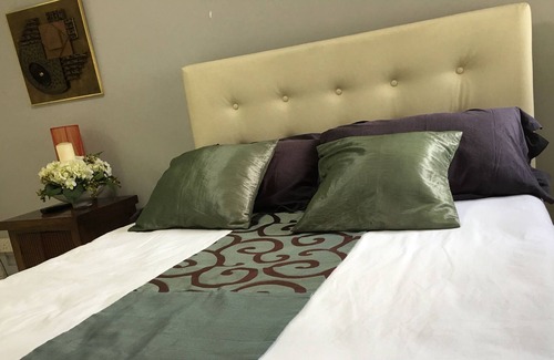 Holland Village Apartment | Holland Village Experience living like the local