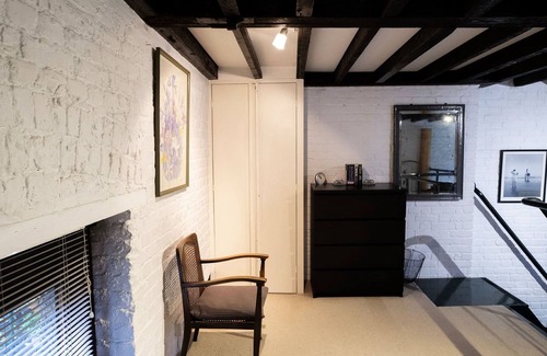 Chiswick Riverside Apartment | Holly Lodge Coach House