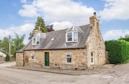 Tain House | Holly Tree Cottage