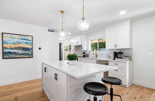 Damascus House | Holly View Haven- Charming 3-bedroom house with WiFi, AC in Damascus