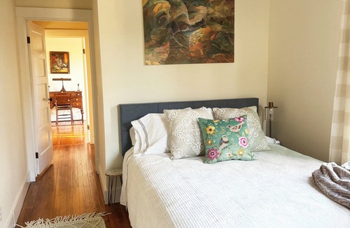 Catskill Cabin | HollyKissHudsonValley Renovated 1900 Lodge, Full House, including Guest Suite