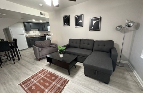 East Hollywood Apartment | Hollywood Fabulous - Silver Lake