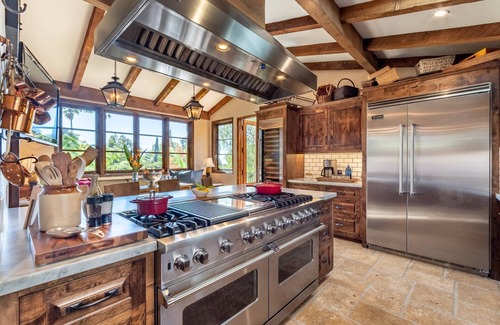 Hollywood Dell House | Hollywood Hills 30% Off Sale! Ends 8/11