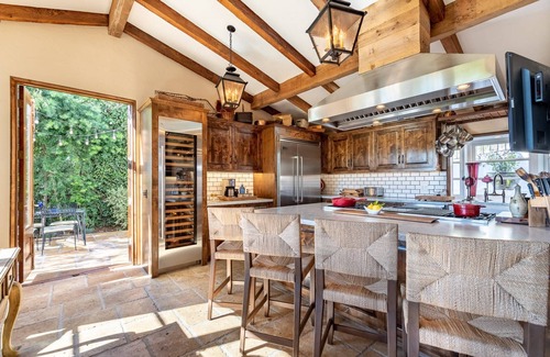 Hollywood Dell House | Hollywood Hills 30% Off Sale! Ends 8/11