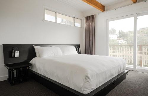 Hollywood Heights Hotel | Hollywood Hills Hotel