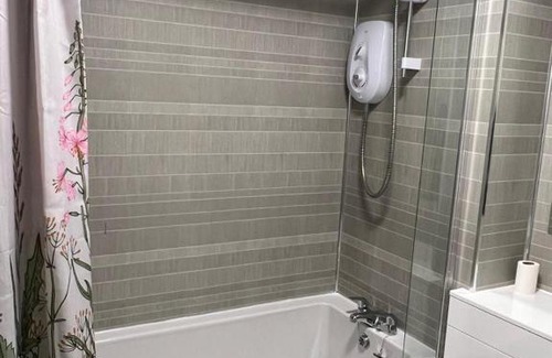 Gifford Apartment | Holyrood Duplex 3- Bedrooms Apartment