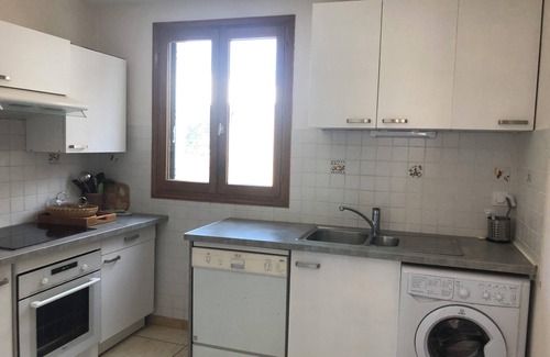 Saint-Martin-sous-Vigouroux Apartment | Homerez - Apartment Saint-Martin-Sous-Vigouroux