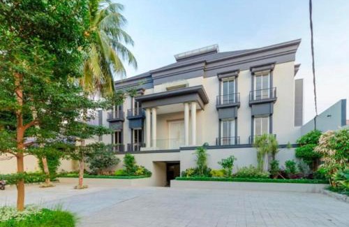 Grogol Utara House | Home 899 Patal Senayan