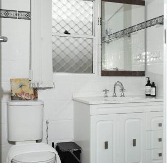 Kogarah Bay House | Home Away From Home - 3 Bedroom House Sleeps 6 - Parking