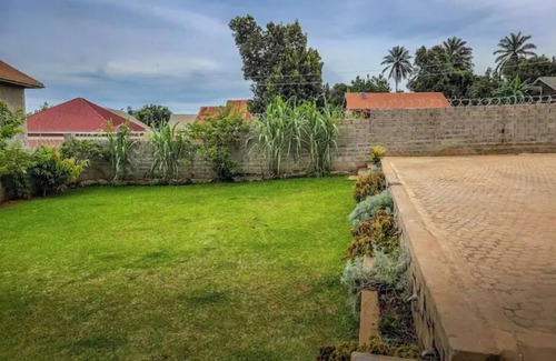 Entebbe House | Home away from Home -Beautiful and Spacious House