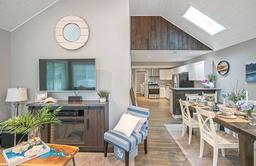Crystal Beach Cottage | Home Away From Home